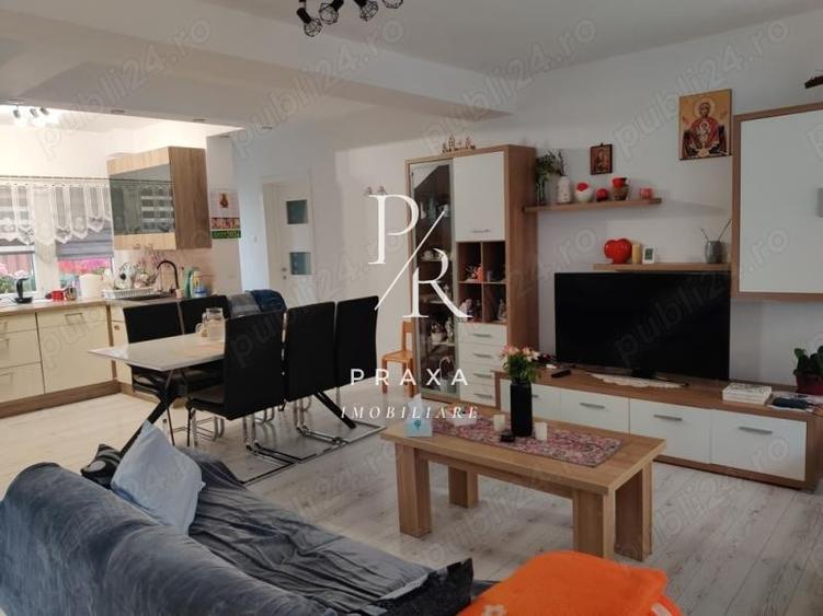 Duplex cu 4 camere cu Canalizare în Florești