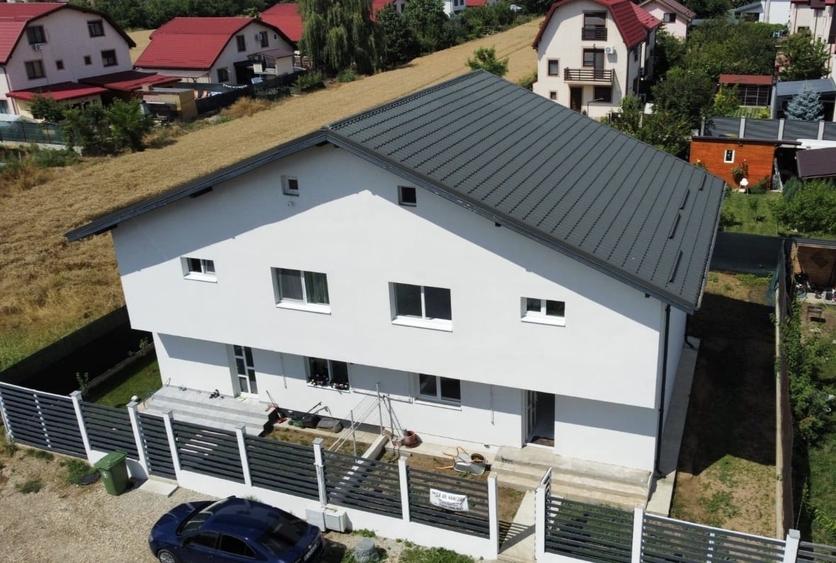 Casă cu 4 camere cu Teren 220 Mp în Berceni