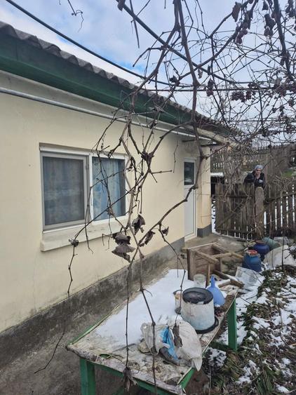 Casă cu 3 camere cu Teren 1631 Mp în Central