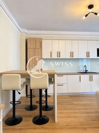 Apartament cu 3 camere semidecomandat, mobilat în Central