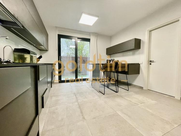Casă individuală cu 5 camere cu Canalizare în Pipera