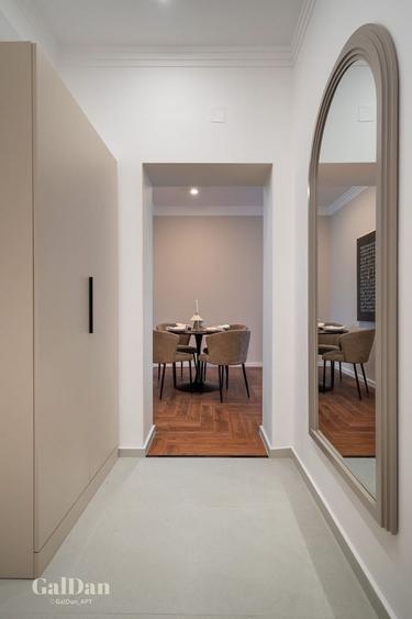 Apartament cu 3 camere, mobilat în Universitate