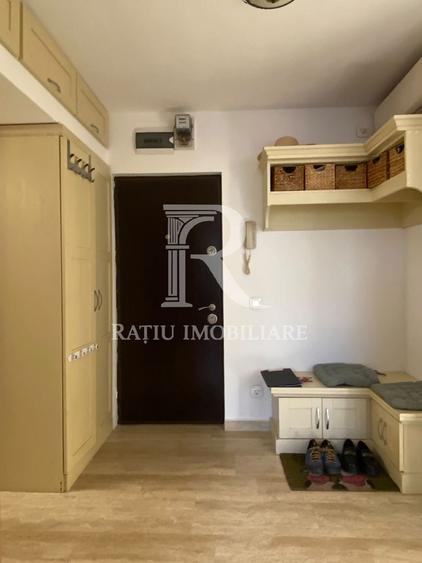 Apartament cu 2 camere decomandat, mobilat în Decebal