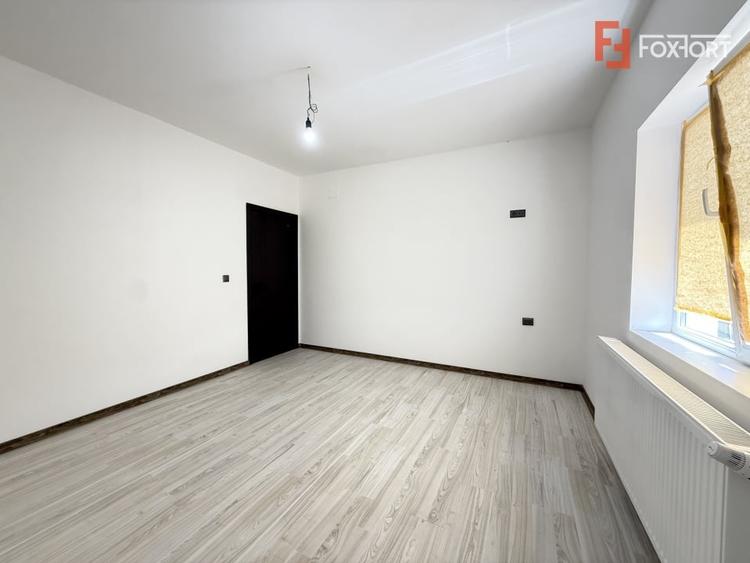 Duplex cu 3 camere cu Canalizare în Beregsău Mare