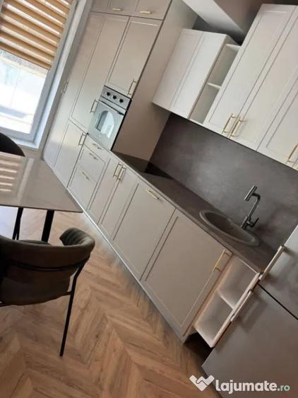 Apartament cu 2 camere decomandat în Gruia