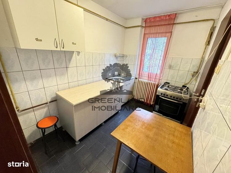Apartament cu 2 camere în Podu Roș