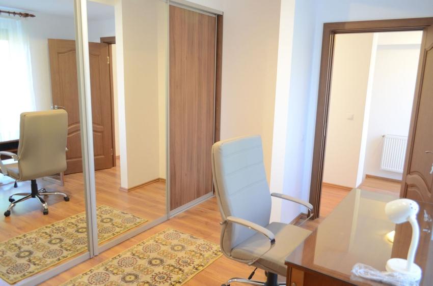 Apartament cu 3 camere decomandat, mobilat în Grigorescu