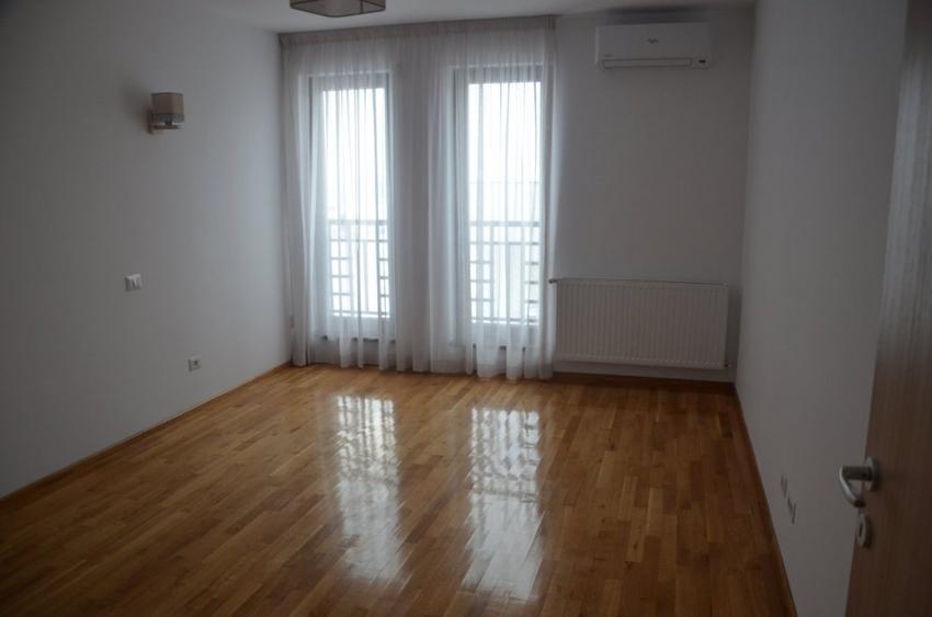 Apartament cu 3 camere decomandat, mobilat în Grădina Icoanei