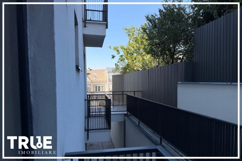 Apartament cu 2 camere semidecomandat, mobilat în 7 Noiembrie