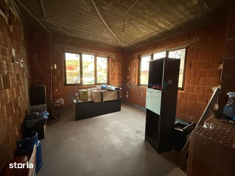 Casă cu 6 camere cu Teren 300 Mp în Sânmartin