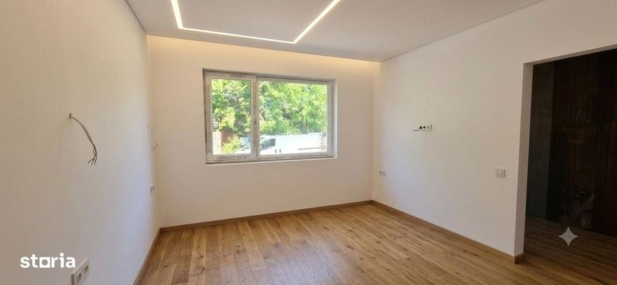 Casă cu 4 camere în Domnești
