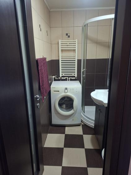 Garsonieră decomandată în Central
