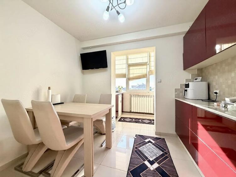 Apartament cu 3 camere decomandat în Lunei