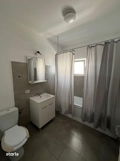 Casă cu 3 camere cu Teren 100 Mp în Central