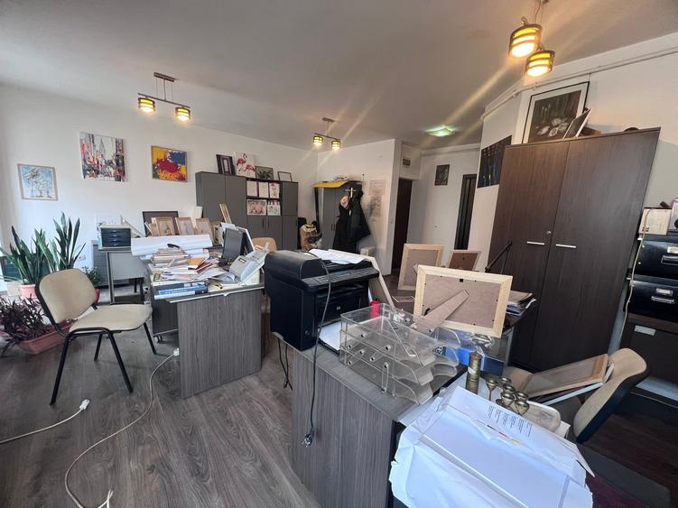 Apartament cu 2 camere semidecomandat în 22 Decembrie