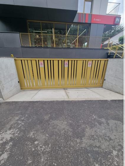 Apartament cu 3 camere decomandat în Faleza Nord