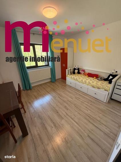 Casă cu 4 camere cu Teren 2000 Mp în Malcoci