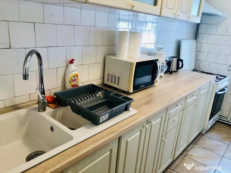 Apartament cu 4 camere decomandat în Central
