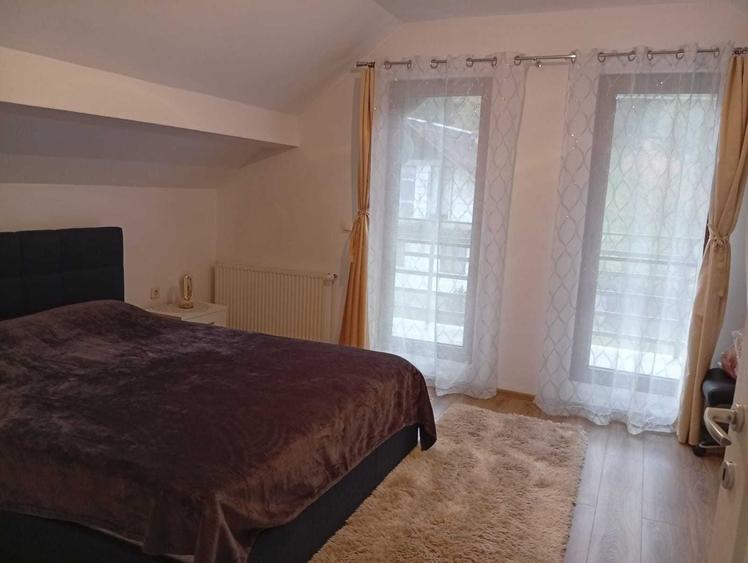 Casă cu 3 camere în Rus