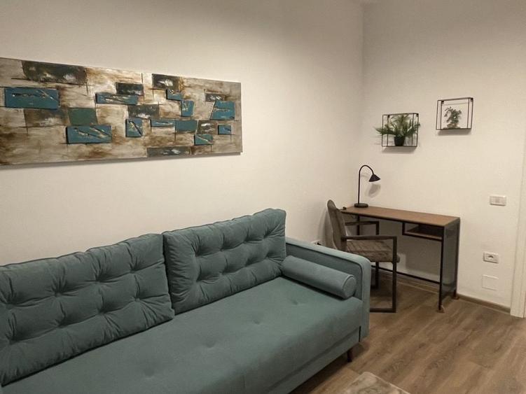 Apartament cu 3 camere decomandat în Spitalul Județean