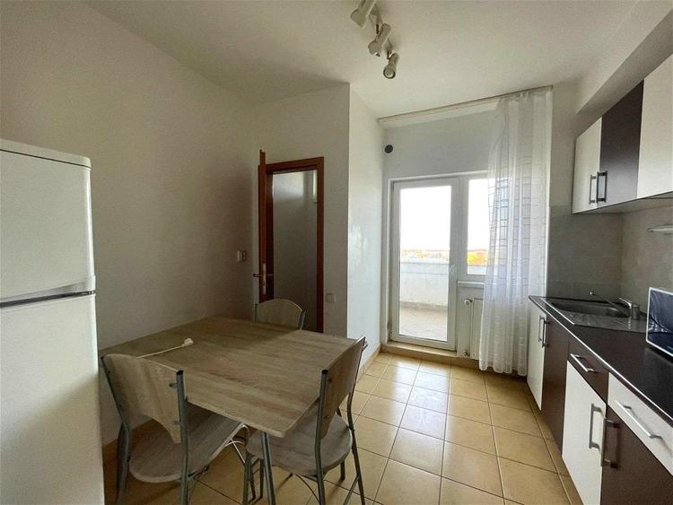 Apartament cu 2 camere decomandat, mobilat în Zorilor