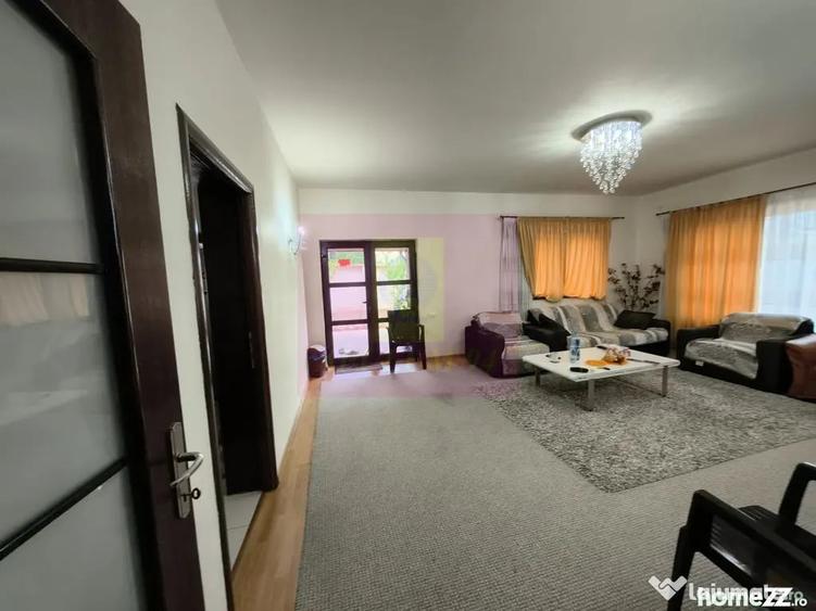 Casă cu 5 camere cu Teren 373 Mp în Afumați