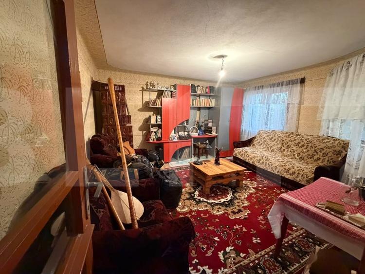 Casă individuală cu 8 camere cu Canalizare în Exterior Sud