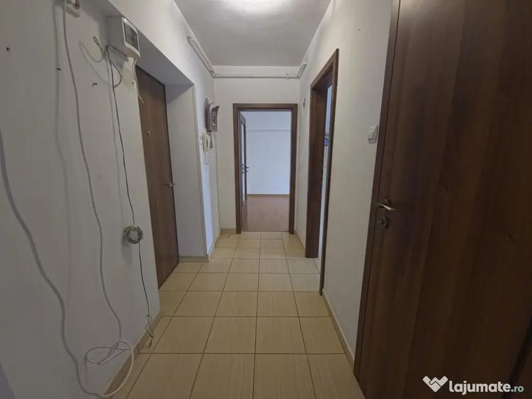Apartament cu 2 camere decomandat în Tomis II