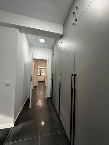 Apartament cu 3 camere decomandat în Primo