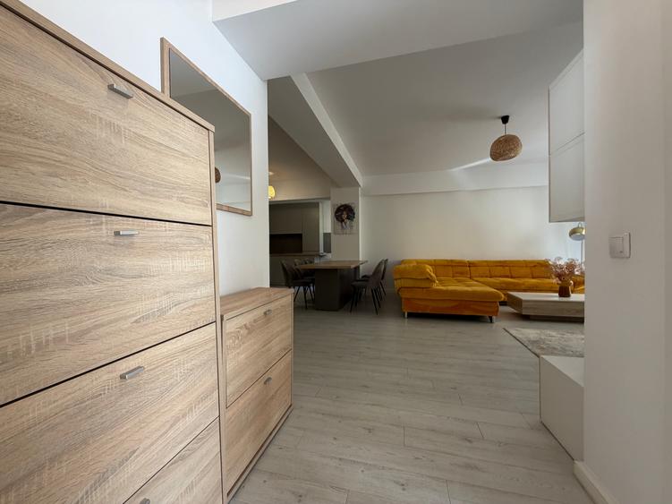 Apartament cu 2 camere decomandat în Torontalului