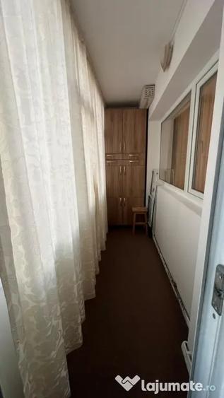 Apartament cu 2 camere decomandat în Exterior Vest