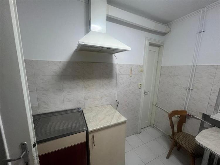 Apartament cu 3 camere decomandat în Rogerius