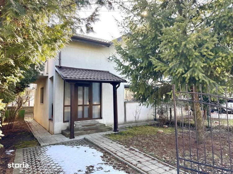 Casă cu 4 camere în Valea Lupului