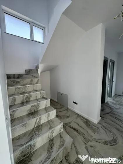 Casă cu 4 camere cu Teren 420 Mp în Săsar