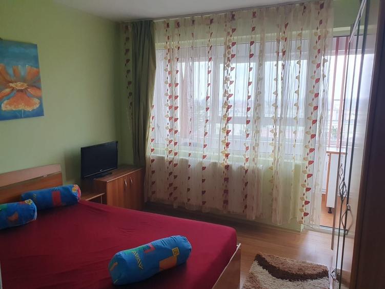Apartament cu 2 camere decomandat în Romanilor