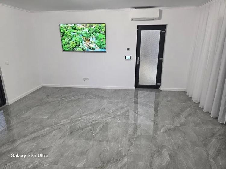 Casă individuală cu 4 camere cu Canalizare în Girocului