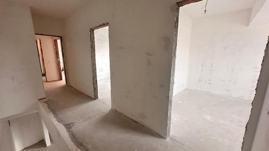 Duplex cu 5 camere cu Teren 253 Mp în Corbeanca