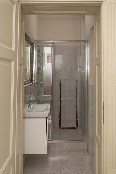 Apartament cu 2 camere, mobilat în Ultracentral