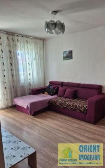 Apartament cu 2 camere decomandat în Casa de Cultură
