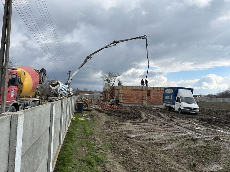 Casă cu 4 camere în Central