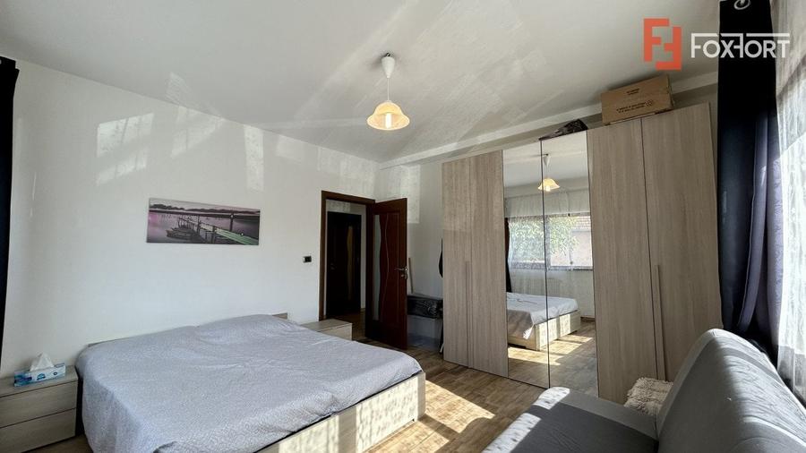 Apartament cu 3 camere semidecomandat, mobilat în Ghiroda