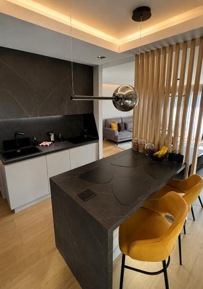Apartament cu 3 camere semidecomandat, mobilat în Iancu Nicolae