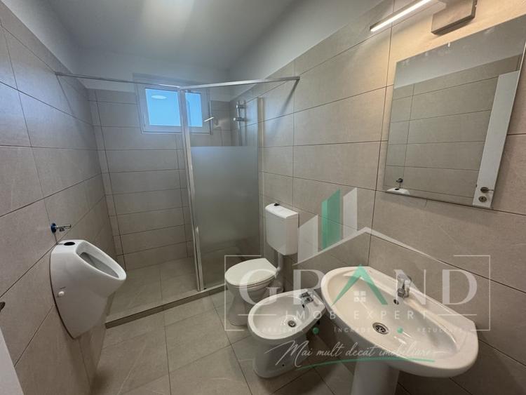 Casă individuală cu 4 camere cu Canalizare în Corușu