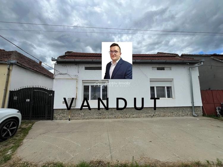 Casă cu 4 camere cu Teren 200 Mp în Central