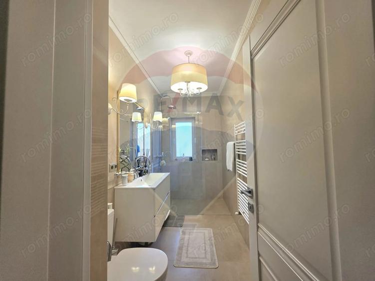 Apartament cu 4 camere decomandat în Unirii