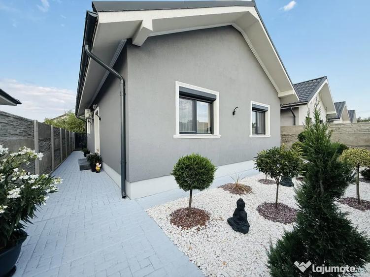 Casă cu 3 camere cu Teren 250 Mp în Sânmihaiu Român