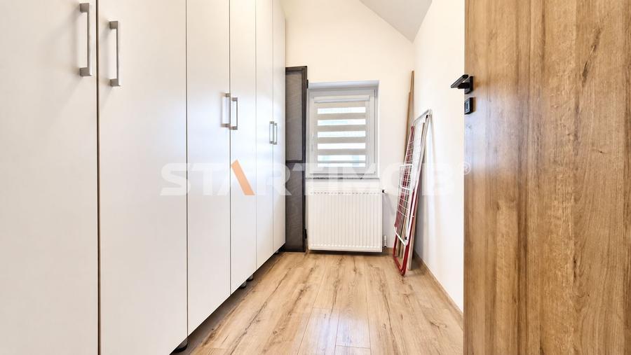 Apartament cu 2 camere decomandat, mobilat în Tractorul