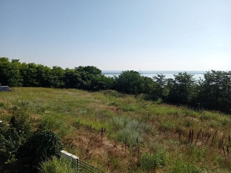 Apartament cu 2 camere semidecomandat în Costi