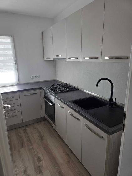 Apartament cu 2 camere decomandat în Ștrand