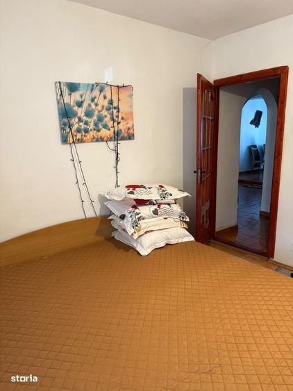 Apartament cu 4 camere decomandat în Central